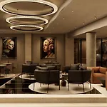 Leon Hotel & Lounge